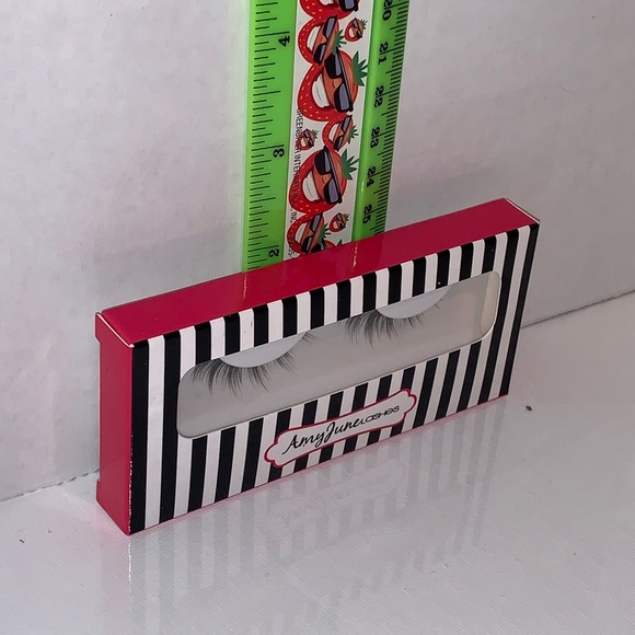 Amy June lashes NIB - Picture 7 of 7
